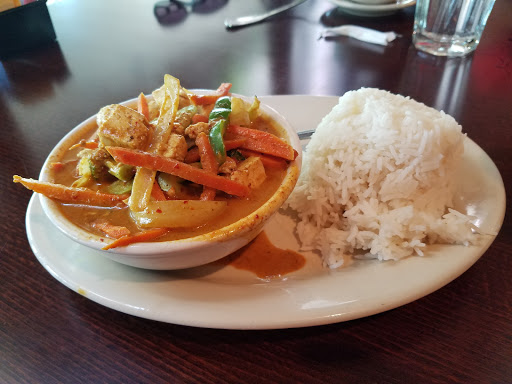 Image of Mon's Thai Bistro & Sushi Bar