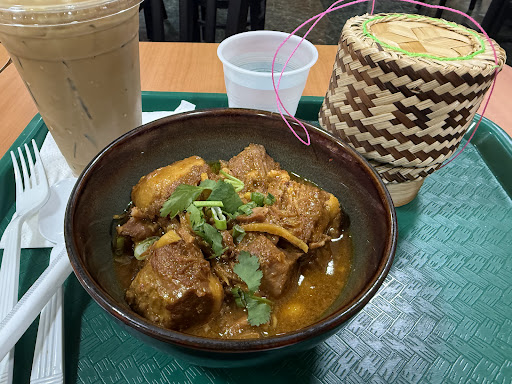 Image of P Dern Thai Kitchen, Niles, IL