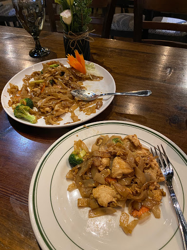 Image of Thoom's Thai Kitchen
